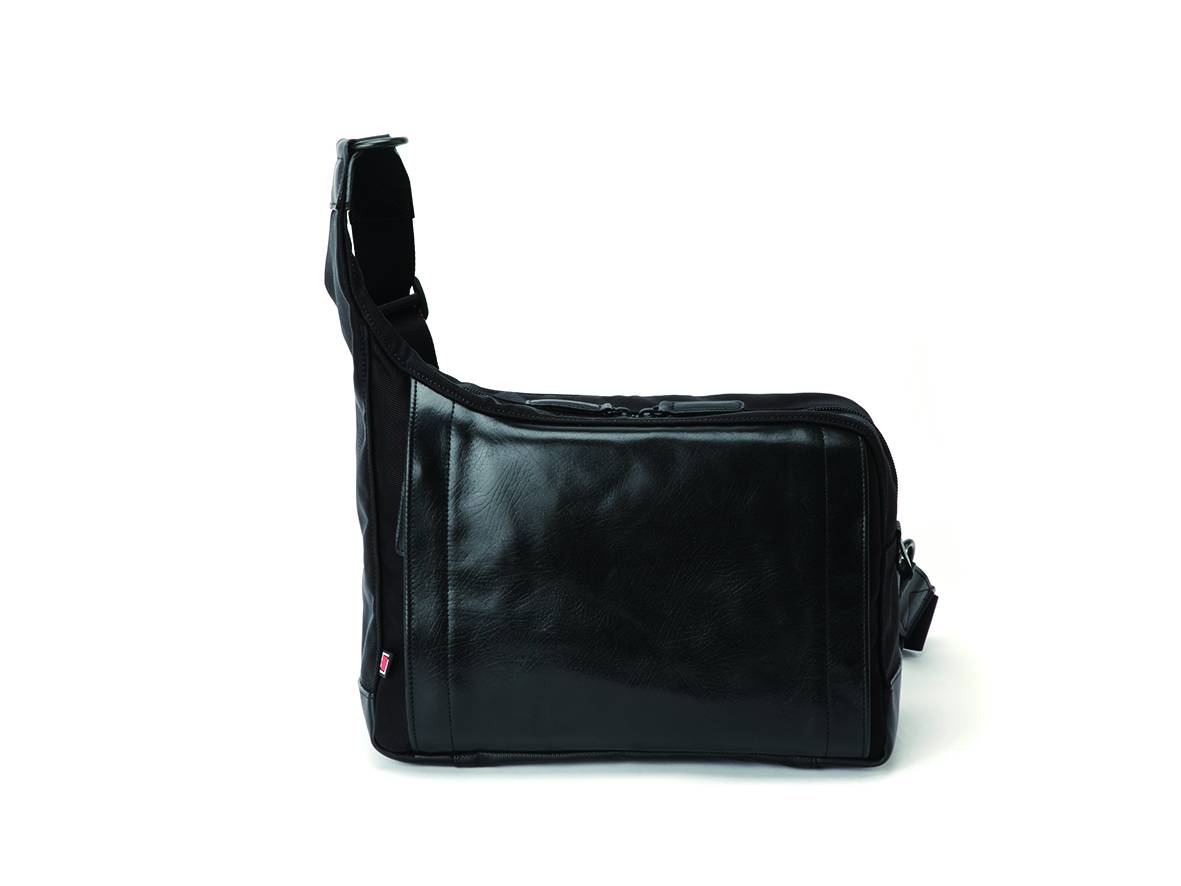 RR4 05C BLK, Sling Bag, black