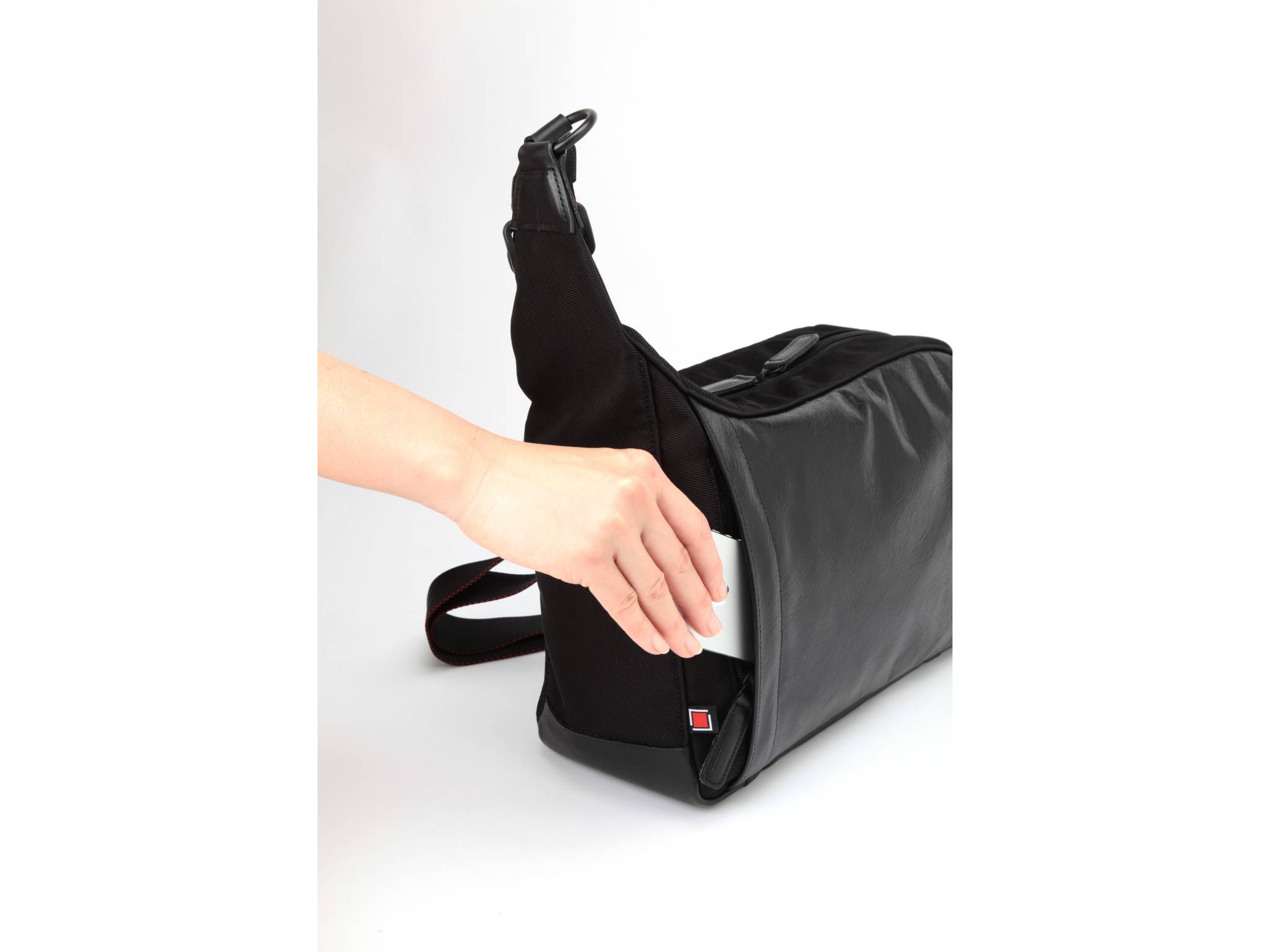 再再販！ 05C RR4 BLK, black Bag, Sling バッグ